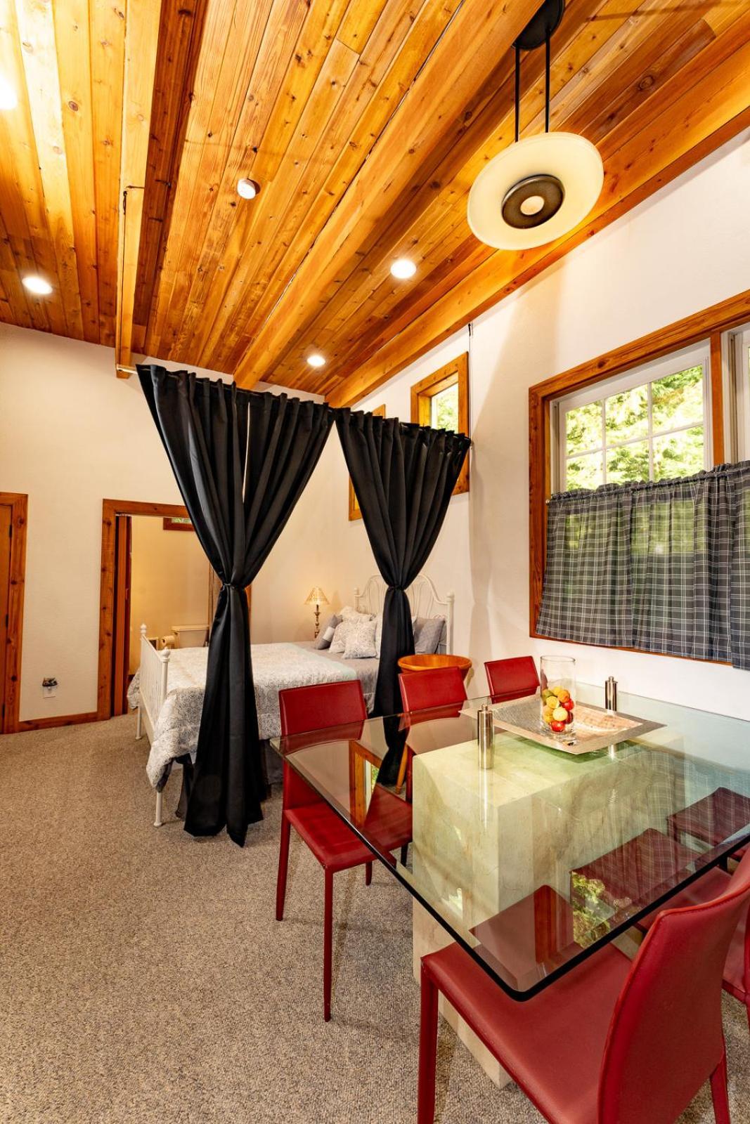 Cedar Cabin Near Silverwood Spirit Lake 外观 照片