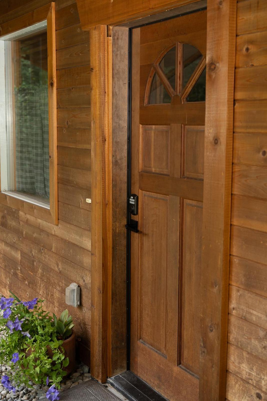 Cedar Cabin Near Silverwood Spirit Lake 外观 照片
